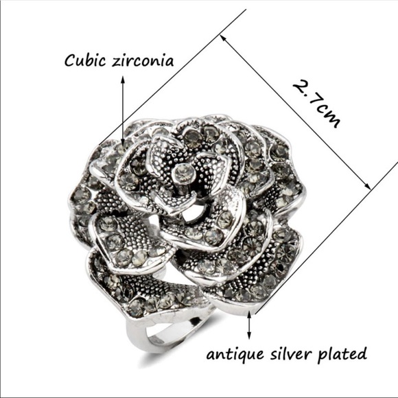 🌹Vintage Rose  Sparkling  Statement Ring🌹 - Picture 4 of 4